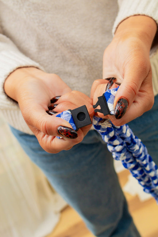 Breakaway Scrunchie Lanyard: Royal Blue Checkered